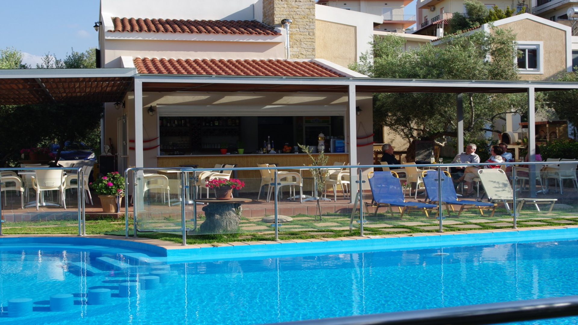 About Elea Apartments